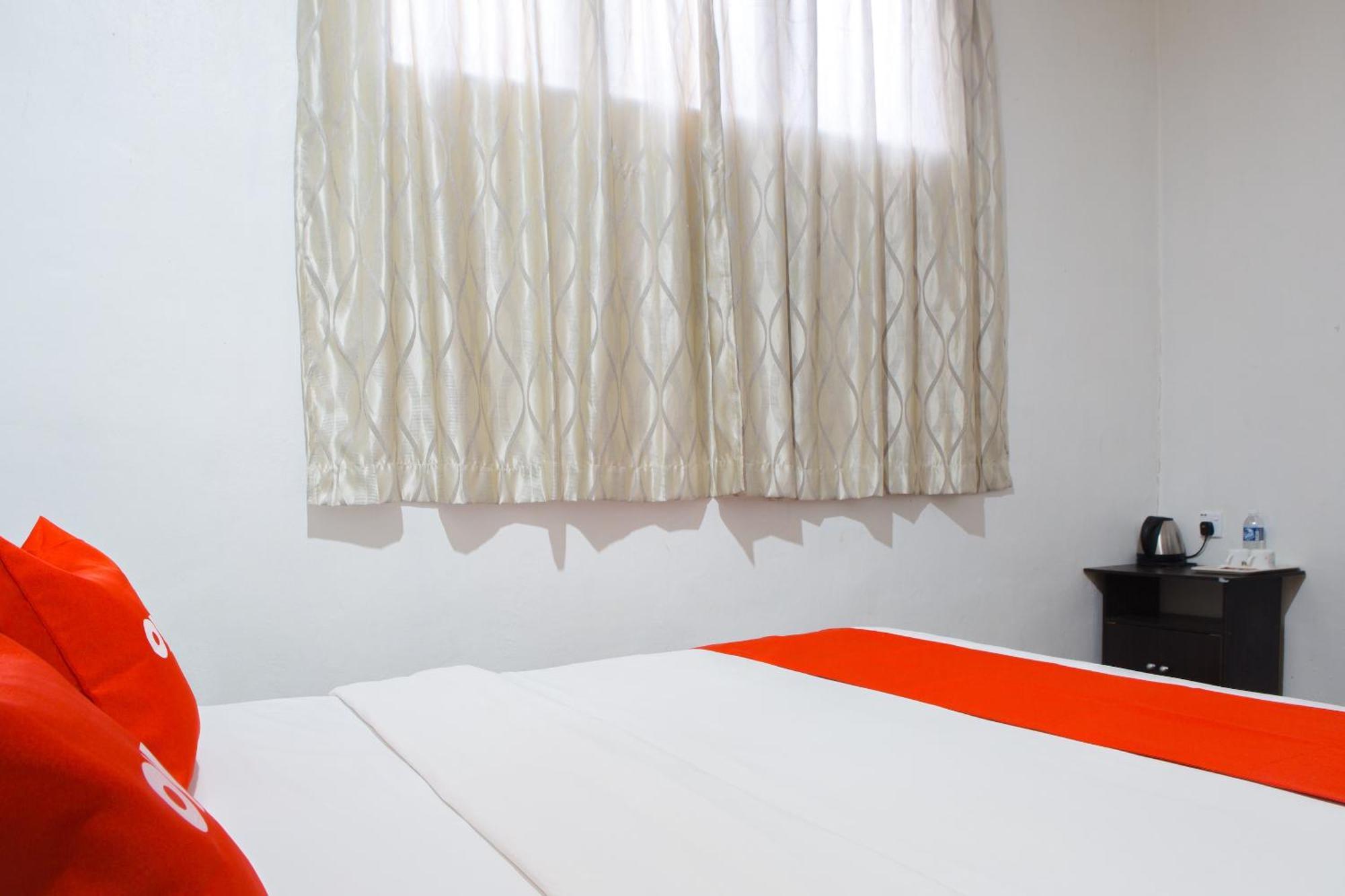 Oyo 90037 The 7 Lodge Tambunan Kültér fotó
